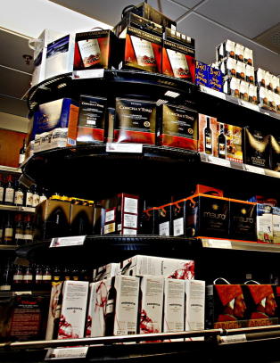 Helseeksperter vil forby snus og pappvin