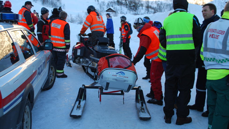 SN�SKRED: En person omkom og to er skadd etter et sn�skred ved Eikedal skisenter utenfor Bergen. Foto: Leif Stang