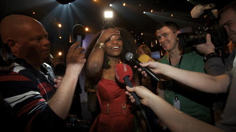 HELT SATT UT: Stella Mwangi har vanskelig for � fatte den st�tten hun har i det norske folket. Tv-seerne var soleklar i sin dom over hvem som fortjente � vinne MGP-finalen. 
Foto: Linn Cathrin Olsen / SCANPIX