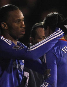 - Jeg nekter � tro at de vil sette Torres eller Drogba p� kanten