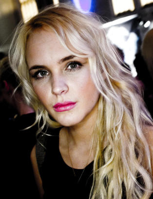 - H�per vi kan bli kvitt all dritten p� �n og samme kveld