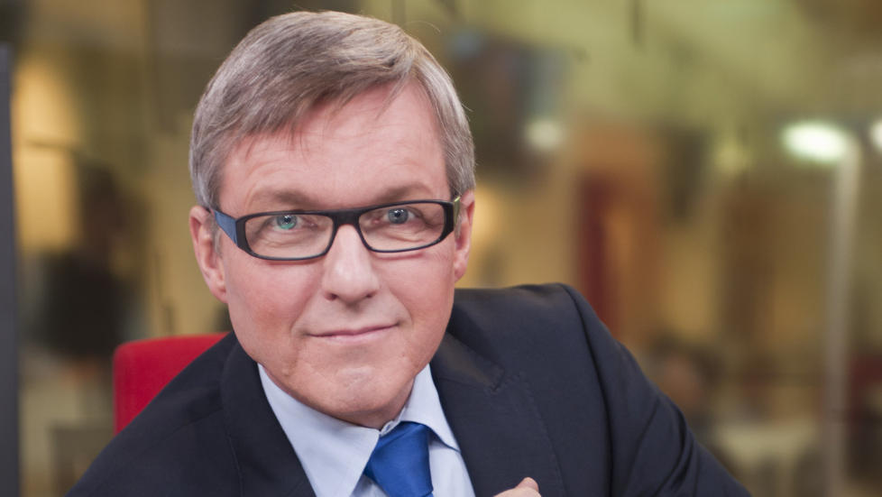 SELGER GODT: Jan Ove Ekebergs f�rste roman, �I sverdets tid�, har kommet inn p� boklista. Foto: JURITZEN