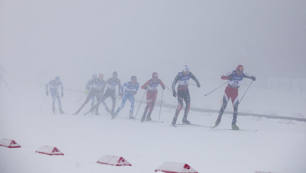 FIKK SVI FOR � F�LGE: Jan Schmid (nummer tre fra h�yre) f�lte han m�tte pr�ve � f�lte Felix Gottwald i teten, men endte opp med en sprekk. Foto: Kyrre Lien / Scanpix