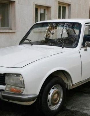 President Ahmadinejad solgte denne bilen for 14 millioner