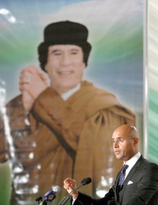 - David Cameron er �en vits�
