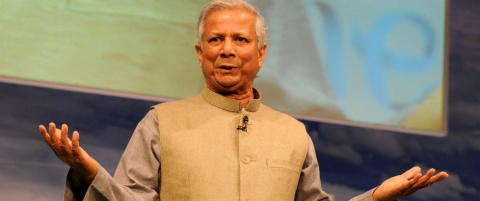 Yunus sparket fra Grameen Bank