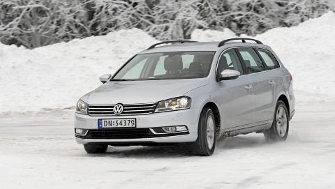 STORE LIKHETER: Teknisk sett er mye likt den forrige VW Passat. Men designen og karosseriet er nytt og VW-moderne. FOTO: Egil Nordlien, HM Foto STORE LIKHETER: Teknisk sett er mye likt den forrige VW Passat. Men designen og karosseriet er nytt og VW-moderne. FOTO: Egil Nordlien, HM Foto