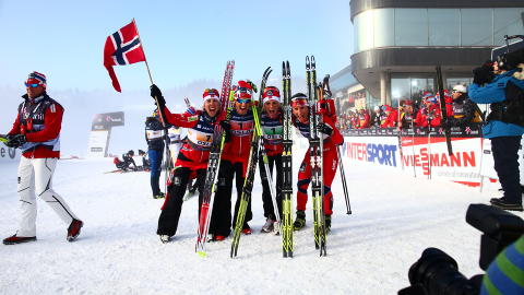 VERDENS BESTE JENTER: Kristin St�rmer Steira, Vibeke Skofterud, Therese Johaug og Marit Bj�rgen. Foto: EIRIK H. URKE