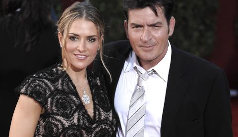 ENDELIG ENIGE: Torsdag opplyste Brooke Mueller og Charlie Sheens advokater at det tidligere ekteparet har kommet til enighet n�r det gjelder foreldreretten til tvillingene de har sammen. Foto: SCANPIX