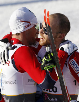 Lagkompisens bronse gleder Northug mer enn gullet