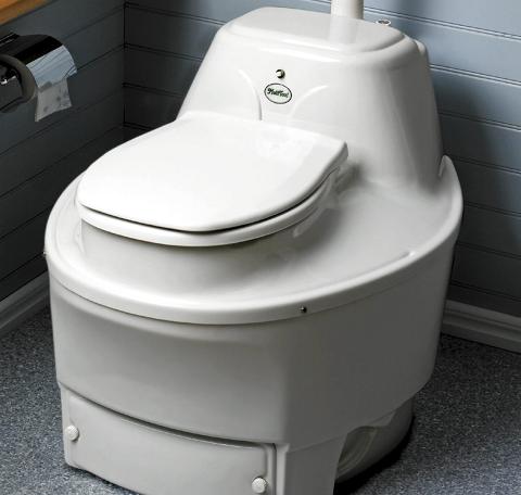 BIODO: Navn: Mulltoa 60. Pris: Kr 18 500. Type: Biodo. Kapasitet: 4-6 personer. Energi: 220 V. Tømmestoff: Kompost. Forhandler: Sunwind.no. FOTO: Produsent BIODO: Navn: Mulltoa 60. Pris: Kr 18 500. Type: Biodo. Kapasitet: 4-6 personer. Energi: 220 V. Tømmestoff: Kompost. Forhandler: Sunwind.no. FOTO: Produsent