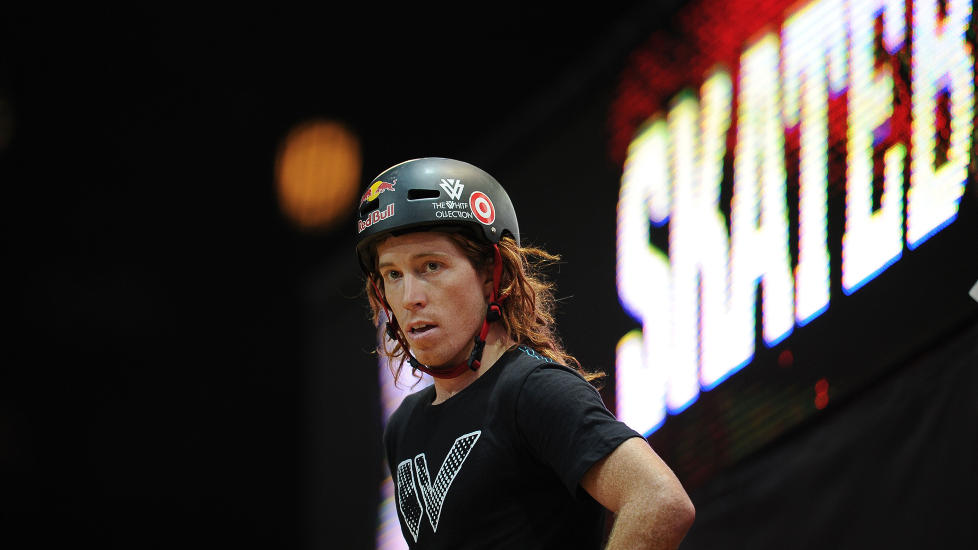 SKADET: Snowboardstjernen Shaun White m� opereres i foten og g�r glipp av det amerikanske mesterskapet for tredje �r p� rad.  Foto: AFP PHOTO / ROBYN BECK / Scanpix