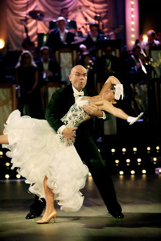 POPUL�R PREST: Einar Gelius deltok i  Skal vi danse i fjor h�st. Foto: Jacques Hvistendahl/Dagbladet