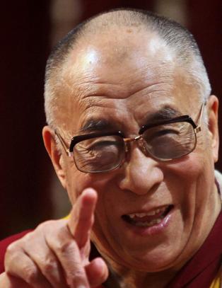 Dalai Lama går av som Tibets politiske leder