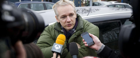 - Assange er en «opphausset sprekkferdig boble»