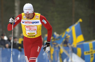 VIL GI NORTHUG SVENSK FLAGG: Falun-general Anki Kjellberg ser gjerne at Northug gj�r alvor av det han sa i fjor - og tar med seg et svensk flagg over m�lstreken sammen med det norske. 
Foto: Wiklund Anders / SCANPIX