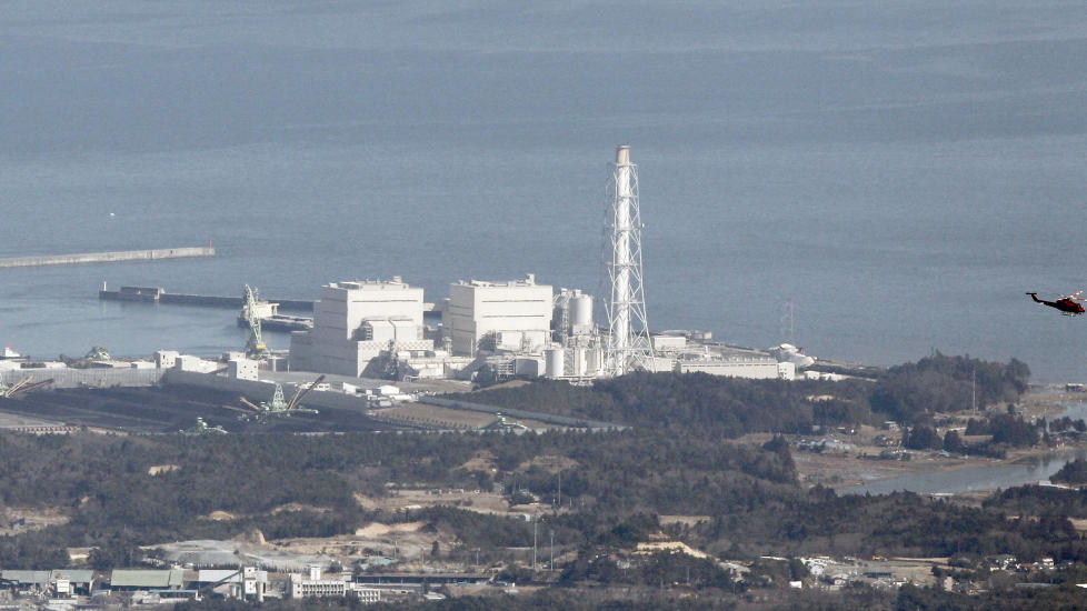 DAMP SLUPPET UT: Reaktoren Fukushima Daiichi No.1 har f�tt store skade av jordskjelvet, men Japan mener risikoen for utslipp. Foto: Kim Kyung-Hoon/REUTERS