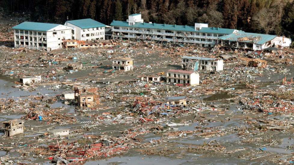 FULLSTENDIG �DELAGT: Byen Rikuzentakata nord i Japan ble hardt rammet av jordskjelvet og tsunamien. Foto: AP Photo/Kyodo News