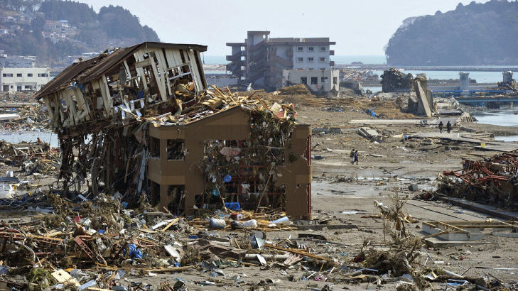 SMADRET: Bygningene er totalskadd etter tsunamien. Bildet er fra Minamisanriku, i det hardt rammede Miyagi-omr�det nord j Japan. Foto: REUTERS/Kyodo