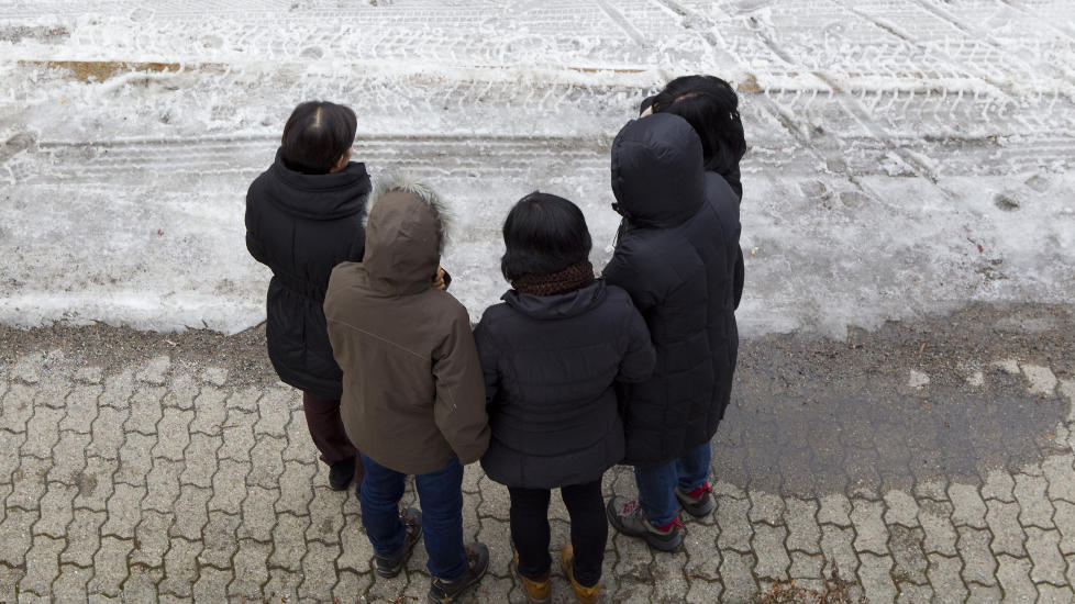 F�LER SEG LURT:. Koreanske sykepleiere f�ler seg lurt til Norge. Har blitt blir lovet jobber, men sitter tilbake med gjeld. Foto: Torbj�rn Berg / Dagbladet