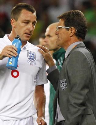 Capello vurderer � gi Terry kapteinsbindet tilbake