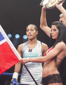 Cecilia m� fortsatt bokse i utlandet