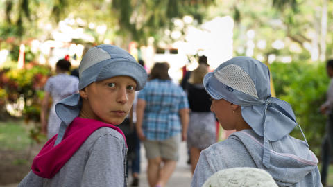 �KNING AV SKJOLDBRUSKKJERTELKREFT: Ukrainske barn p� Cuba i desember i fjor. Fra 1990 til 2010 har mer enn 20 000 fra gamle sovjetrepublikker kommet hit for behandling. If�lge WHO har bare ni barn d�dd av sykdommen. Foto: AFP/ADALBERTO ROQUE