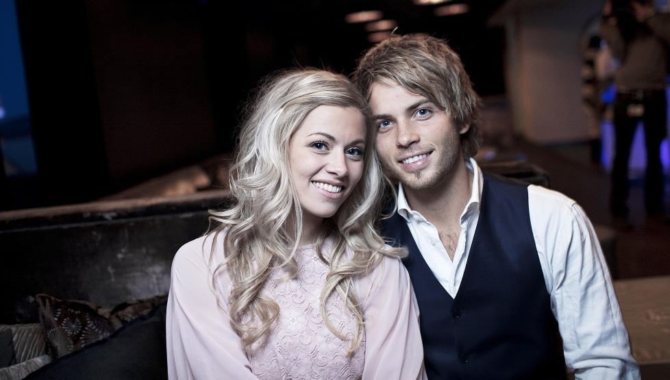 BRYTER TAUSHETEN: Synne Bolstad og Morten Emil Bergan bekrefter at de ble et par etter innspillingen av �Farmen�. Foto: Christian Roth Christensen / Dagbladet