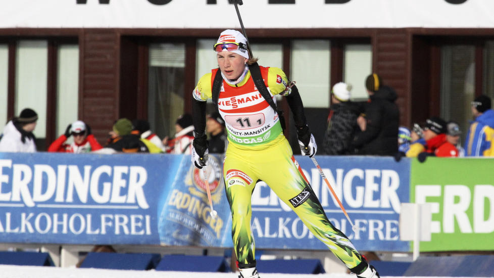 Anastasiya Kuzmina fra Slovakia vant kvinnenes jaktstart i verdenscupen i skiskyting i Holmenkollen l�rdag. Tora Berger ble nummer �tte. Foto: REUTERS/Alexander Demianchuk/SCANPIX