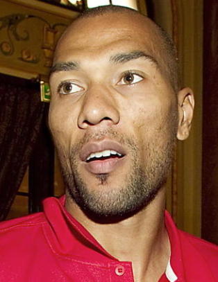 Carew er fortsatt skadd
