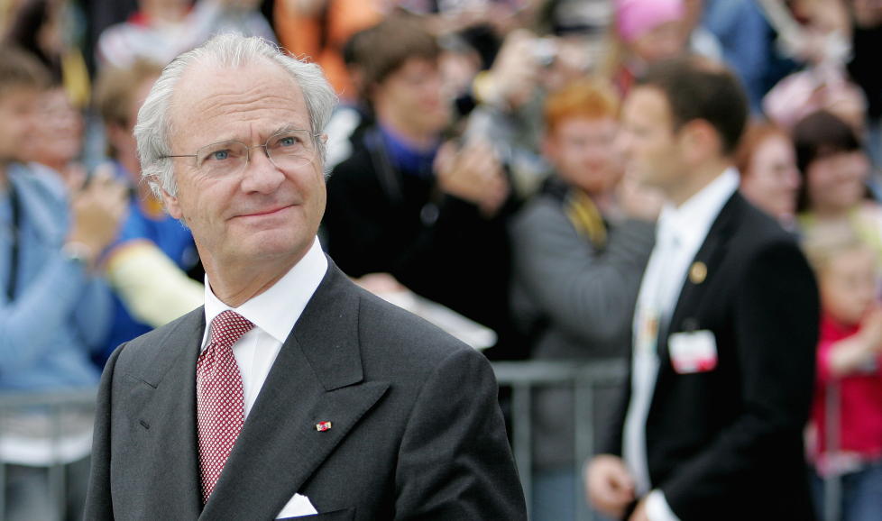 GODE VENNER?: Kong Carl Gustaf skal angivelig ha g�tt p� strippeklubber og deltatt p� nakenfester. N� avsl�res lydopptak av kongens venner som fors�ker � kj�pe seg og kongen ut av elendigheten. Foto: Eirik Helland Urke / Dagbladet