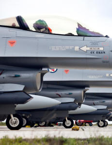Norske F16-fly under amerikansk kommando