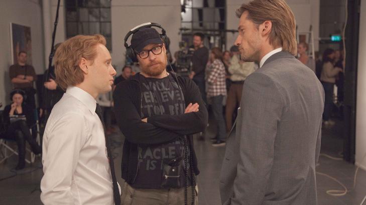PREMIERE 26. AUGUST: «Hodejegerne» settes opp i Skandinavia og Finland rett etter sommeren. I går ble opptakene avsluttet. Hovedrolleinnehaverne Aksel Hennie og Nikolaj Coster-Waldau i diskusjon med regissør Morten Tyldum.
Foto: Carl Christian Raabe/Friland film PREMIERE 26. AUGUST: «Hodejegerne» settes opp i Skandinavia og Finland rett etter sommeren. I går ble opptakene avsluttet. Hovedrolleinnehaverne Aksel Hennie og Nikolaj Coster-Waldau i diskusjon med regissør Morten Tyldum.
Foto: Carl Christian Raabe/Friland film