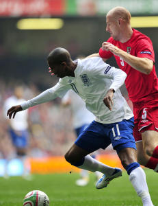 England tilbake p� tabelltopp
