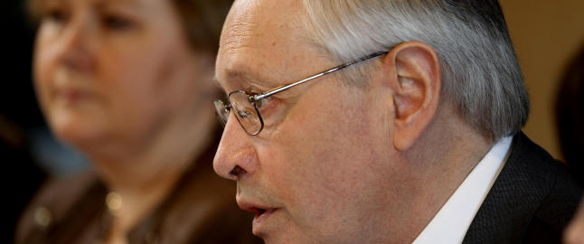 Ble Georg Apenes partil�s i dag?