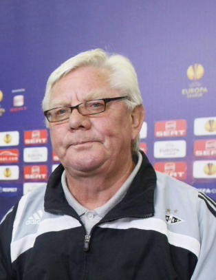 Kona til Nils Arne Eggen er død