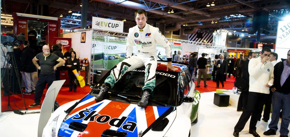 UTROLIG SJANSE: De argeste konkurrentene er ute av l�pet. Da kan Andreas Mikkelsen bestige IRC-tronen mot alle odds.

Foto: H�kon Eikesdal