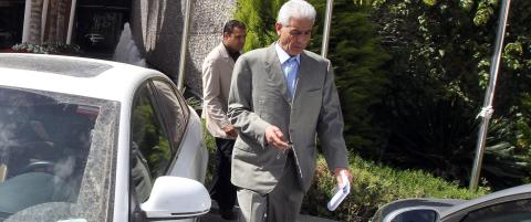 - Moussa Koussa blir i Qatar