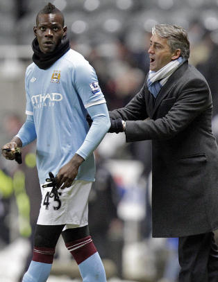 Balotelli m�ter City-presten etter Mancini-sl�ssing