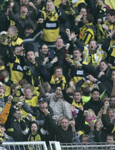 Planla å sprenge stadion under kamp med Moa