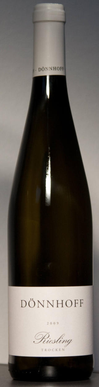 BESTE KJ�P: D�nnhoff Riesling Trocken 2009, f�r 87 poeng og koster 109,90.