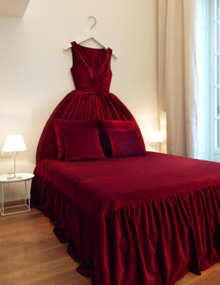 Her tar du ballkjolen p� n�r du skal sove