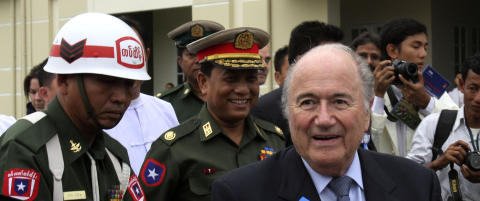 Her frir Blatter til milit�rdiktaturet