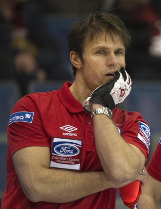 D�rlig VM-start for curling-klovnene