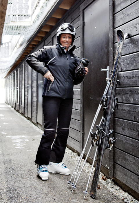 LETTVINT: - Skiene st�r i boden, og vi kan bare gli ut i l�ypene eller bort til alpinanlegget fra terrassen v�r.    Foto: ELISABETH SPERRE ALNES