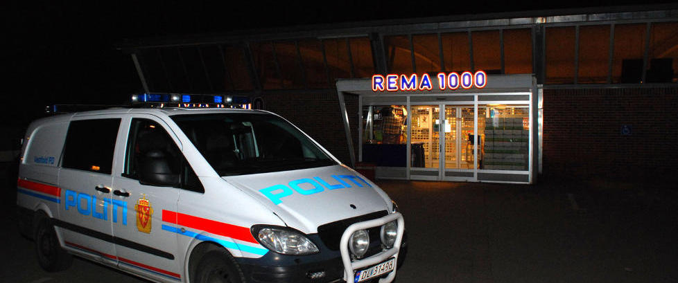 Væpnet politi jager raner på sykkel