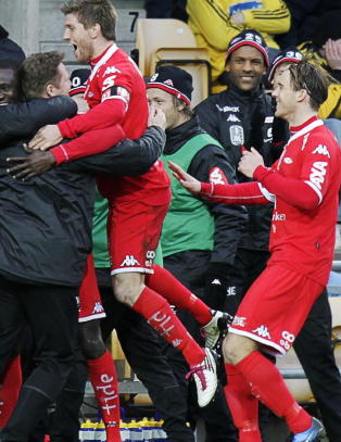 Tufs etter f�rste runde - idiot etter andre