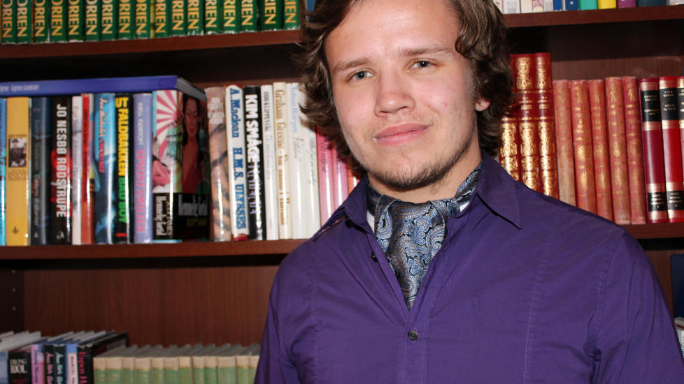 MARSPOETEN: Martin Stray Egeberg (17) er m�nedens poet i Skolekammeret, etter � ha g�tt til finalen med hele tre dikt. Foto: Privat