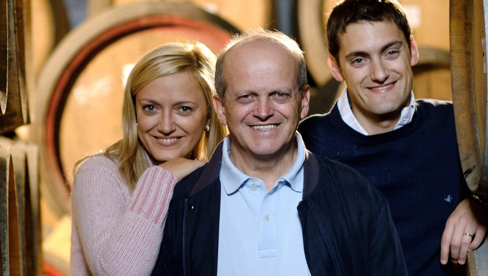 BRENNEVINSFAMILIE: Italo Maschio, Anna og Andrea, som har laget dagens beste prosecco, er mest kjent som fjerde og femte-generasjonsprodusenter av verdensber�mte Prime Uve, et unikt destillat av vinmost.
