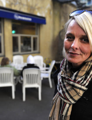 - Nynazister er p� vei for � ta dere